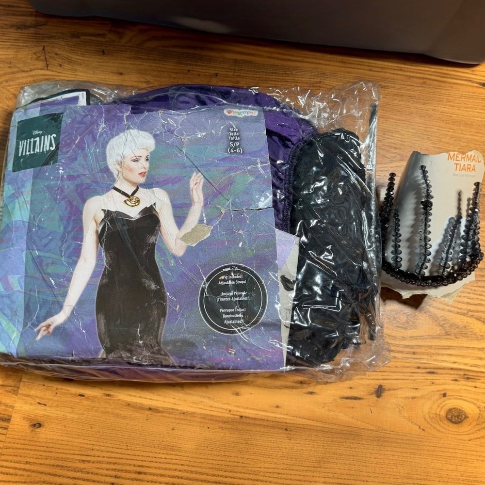 Disney Villains Ursula Costume Small 4-6 Disguise Wig & Mermaid Tiara Set